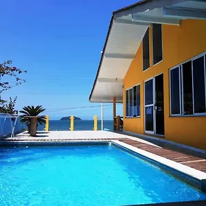 manso-ouro-verde-vlc-frente-para-o-mar-com-piscina.santa-catarina-brasil.com/